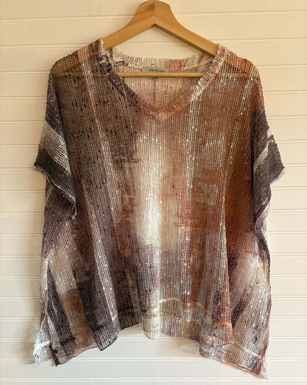Made in USA Jess & Jane Open Knit V-Neck Poncho Top Med